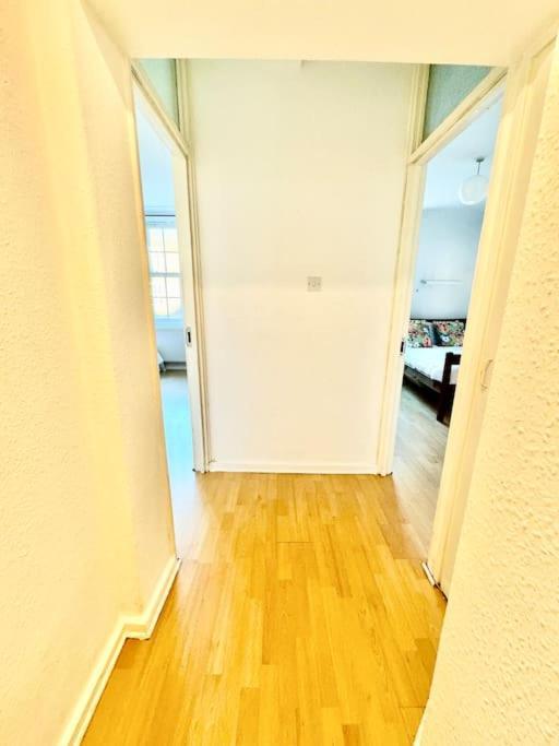 Vauxhall 1-bedroom Entire * London