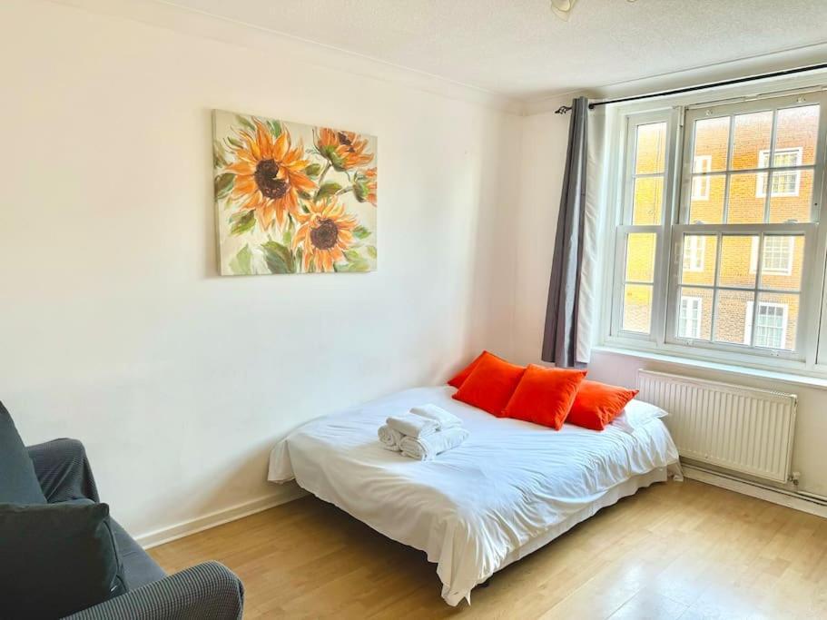 Vauxhall 1-bedroom Entire Apartment London